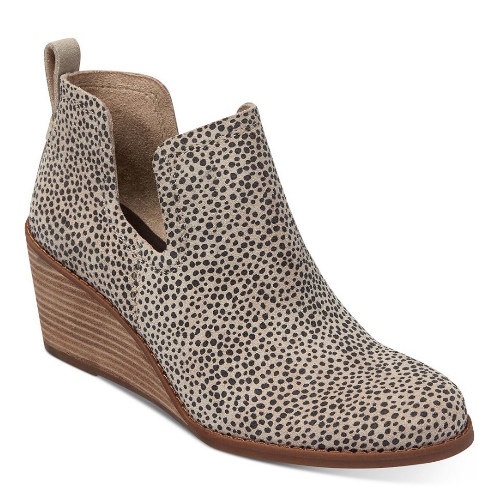 TOMS Women's Kallie Cutout Suede Macadamia Wedge Bootie Boots Cheetah Size 7